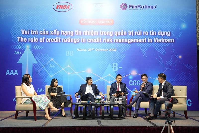 Hội thảo “Vai trò của xếp hạng tín nhiệm trong quản trị rủi ro tín dụng” do Hiệp hội Ngân hàng Việt Nam (“VNBA”) phối hợp với Công ty Cổ phần FiinRatings (“FiinRatings”) và S&P Global Ratings tổ chức