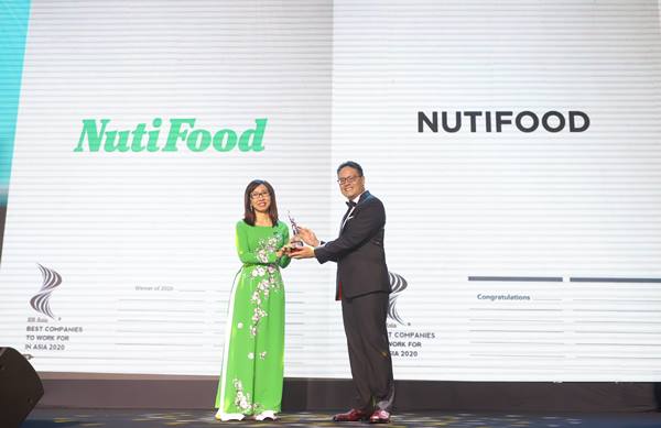 (NutiFood) vừa được vinh danh “Nơi làm việc tốt nhất châu Áp/2020 