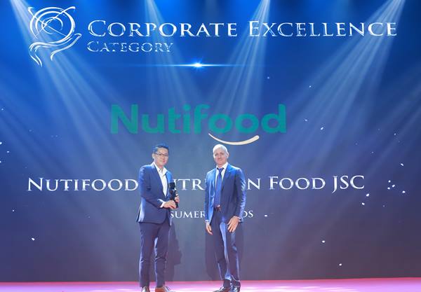 Nutifood tự hào 2 năm liên tiếp lập “hat-trick” nhận 3 giải thưởng xuất sắc Châu Á của Enterprise Asia
