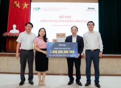 Amway  Việt Nam ủng hộ hơn 1 tỷ đồng cho người dân vùng lũ Đà Nẵng