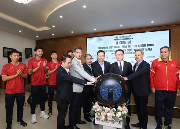 Herbalife Nhà tài trợ Chính thức cho các Đội tuyển Bóng đá quốc gia Việt Nam 2021-2014