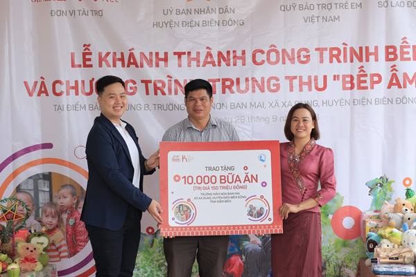 Ngoài công trình bếp mới, Generali Việt Nam còn tặng thêm 10,000 đồng/bữa ăn