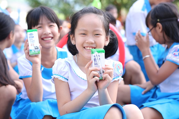 Chương trình đã mang đến một ngày hội cho trẻ em miền núi tỉnh Quảng Nam với thông điệp niềm vui uống sữa tại trường nhân dịp 1/6.