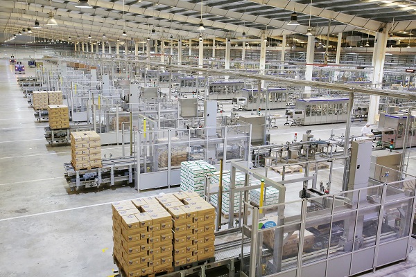 Công nghệ sản xuất hiện đại tại hệ thống 13 nhà máy của Vinamilk trên cả nước giúp cung cấp các sản phẩm chất lượng đến tay người tiêu dùng.