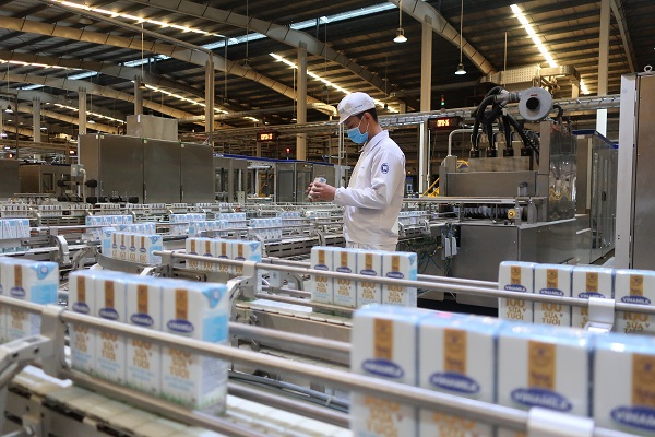 Các nhà máy có năng lực sản xuất lớn, đạt chuẩn quốc tế giúp Vinamilk đáp ứng nhu cầu ngày càng cao của người tiêu dùng trong nước và xuất khẩu.