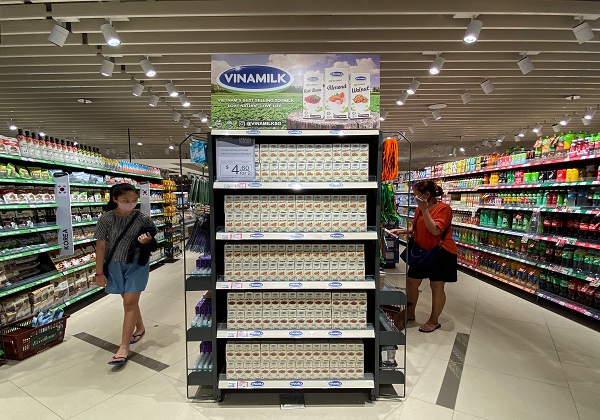 Các sản phẩm sữa hạt của Vinamilk đã lên kệ các siêu thị tại Singapore từ năm 2020. 
