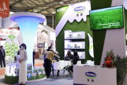 Vinamilk xuất khẩu sữa tươi Organic đi Trung Quốc, ra mắt ấn tượng tại triển lãm quốc tế Thượng Hải 2021