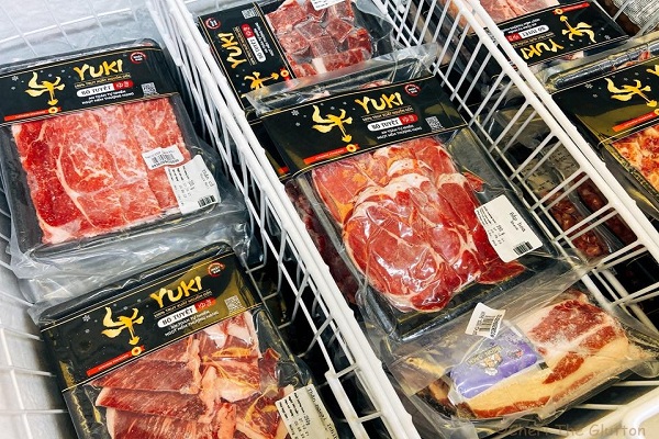 Sản phẩm bò tuyết Yuki được bày bán tại các siêu thị lớn. Ảnh: Vilico