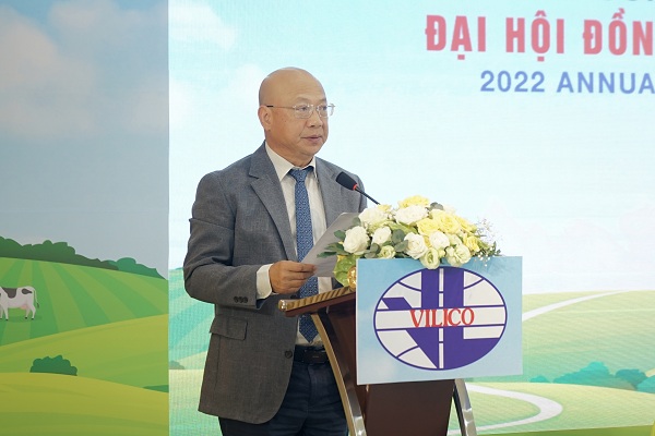 Ông Trịnh Quốc Dũng - Thành viên HĐQT kiêm Tổng giám đốc Vilico phát biểu báo cáo cổ đông tại đại hội.