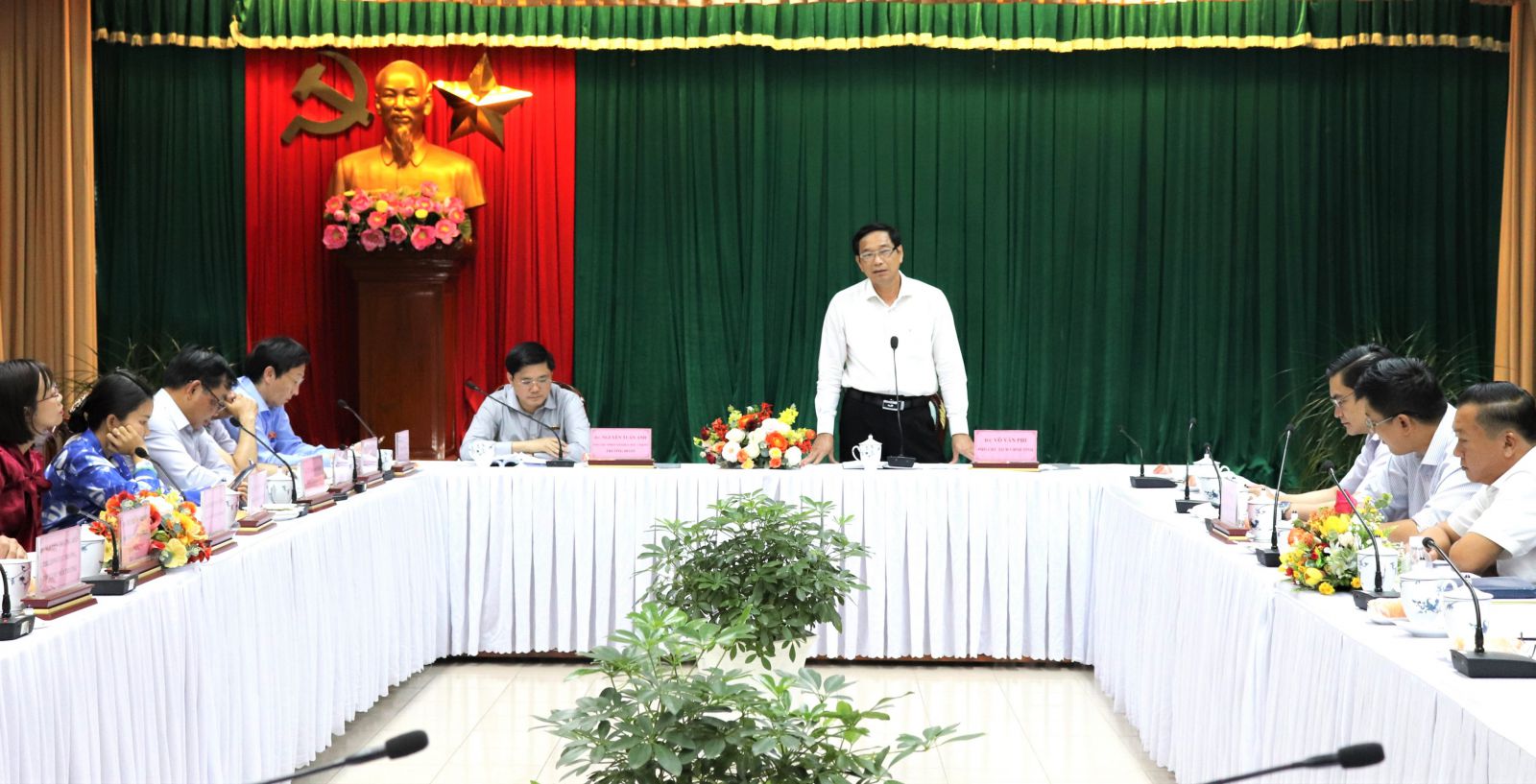 Ông Võ Văn Phi - Phó Chủ tịch UBND tỉnh Đồng Nai phát biểu tại buổi làm việc