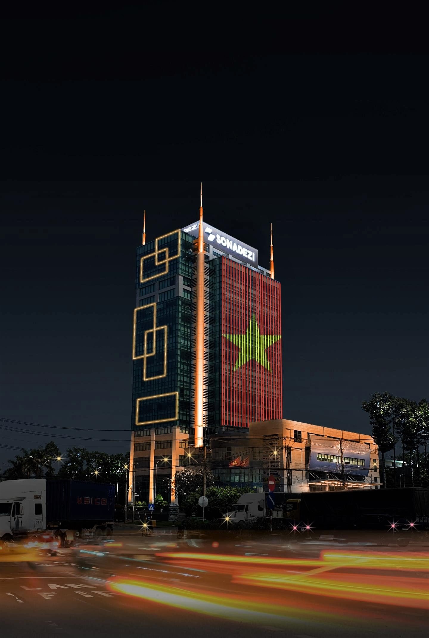 Tòa nhà Sonadezi với hệ thống chiếu sáng mỹ thuật trở thành điểm nhấn nổi bật và thu hút tại khu vực Ngã tư Vũng Tàu