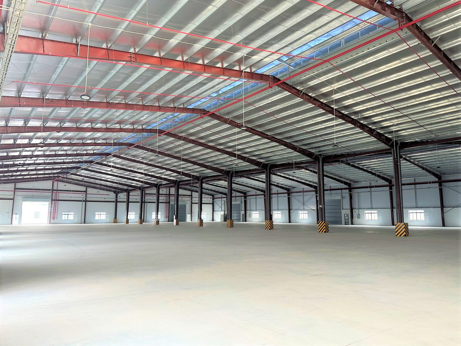 Nhà xưởng của Sonadezi Long Bình có kết cấu vững chắc và đáp ứng các quy chuẩn kỹ thuật