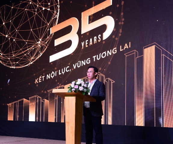 Chủ tịch HĐQT Đinh Trường Chinh , phát biểu tại lễ kỷ niệm 35 năm