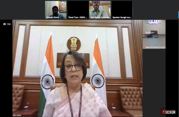 Bà Riva Ganguly Das - Thứ trưởng Ngoại giao Ấn Độ phát biểu tại Diễn đàn.
