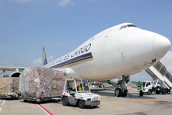 Hiện nay 88% thị trường vận tải hàng hóa bằng hàng không của Việt Nam đang rơi vào tay các hãng hàng không vận tải hàng hóa quốc tế.