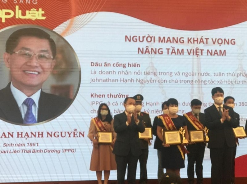 Doanh nhân Johnathan Hạnh Nguyễn - Chủ tịch HĐTV IPPG được tôn vinh 