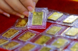 Áp lực chốt lời, vàng trong nước bị “thổi bay” gần 1 triệu đồng mỗi lượng