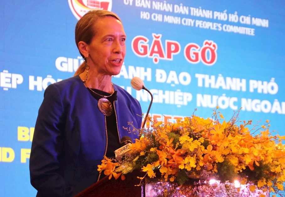 bà Mary Tarnowka - Giám đốc điều hành Hiệp hội Doanh nghiệp Mỹ (AmCham) tại Việt Nam.