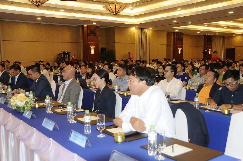 Các đại biểu và doanh nghiệp tham dự Hội thảo “Dòng tiền và xu thế bất động sản cuối năm 2022” - Ảnh: Đình Đại.