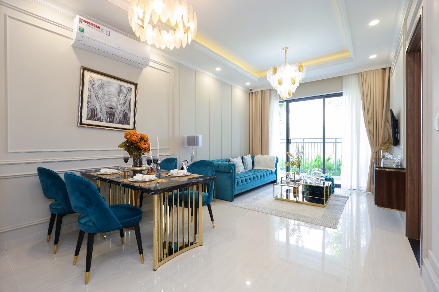 Thiết kế rộng rãi của căn hộ 2 phòng ngủ tại Hanoi Melody Residences.