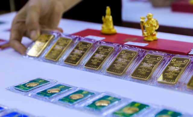 giá của thương hiệu vàng quốc gia này vẫn đắt đỏ hơn so với giá thế giới 19,4 triệu đồng/lượng.