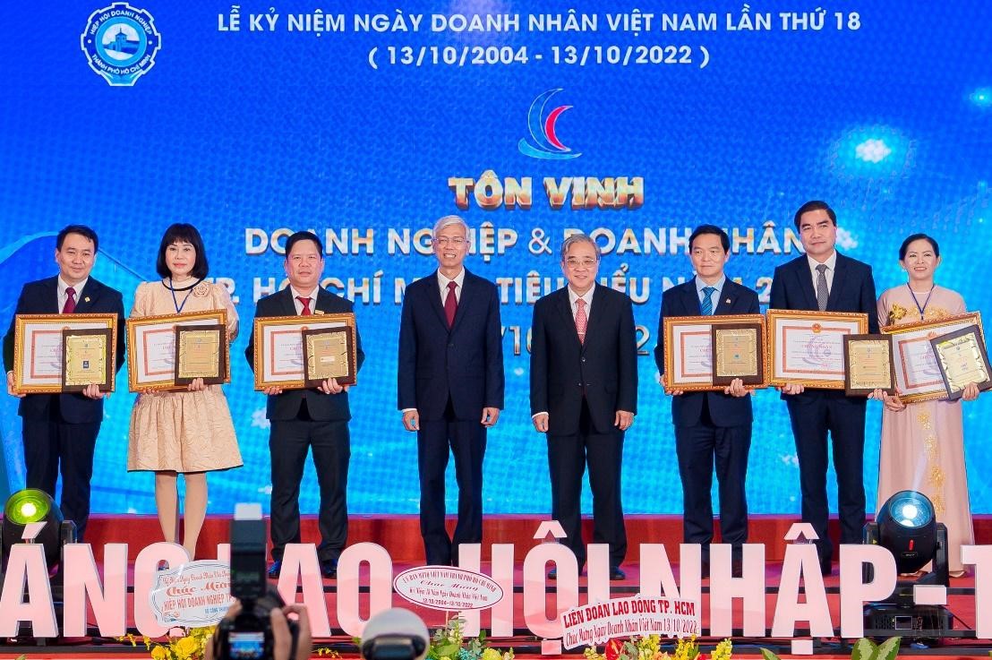 Hưng Thịnh Incons là một trong những doanh nghiệp lớn vinh dự nhận giải thưởng “Sản phẩm, Dịch vụ tiêu biểu Thành phố Hồ Chí Minh năm 2022”.