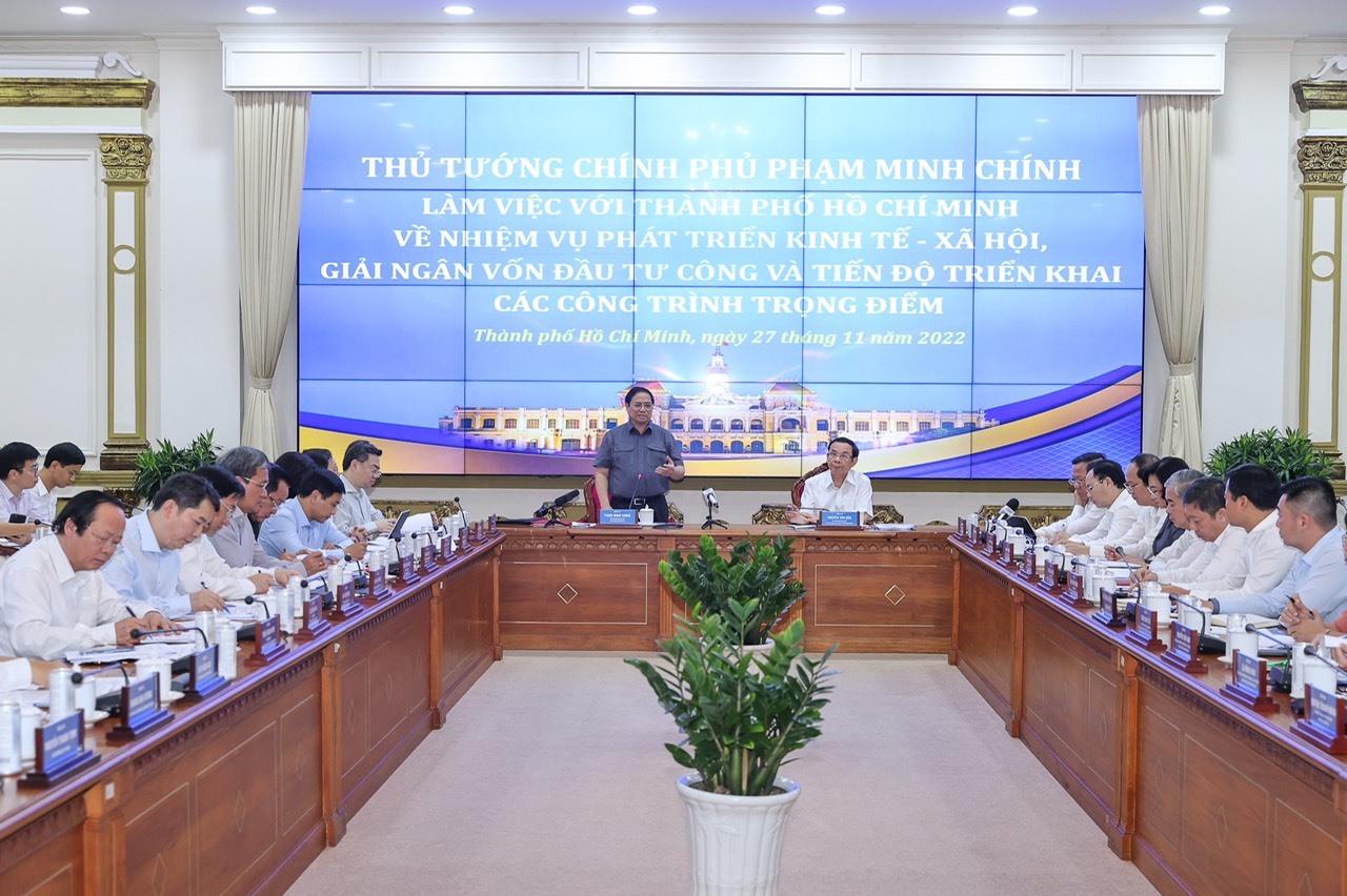 Thủ tướng Chính phủ Phạm Minh Chính cùng đoàn công tác của Chính phủ làm việc với lãnh đạo TP.HCM - Ảnh: VGP/Nhật Bắc.
