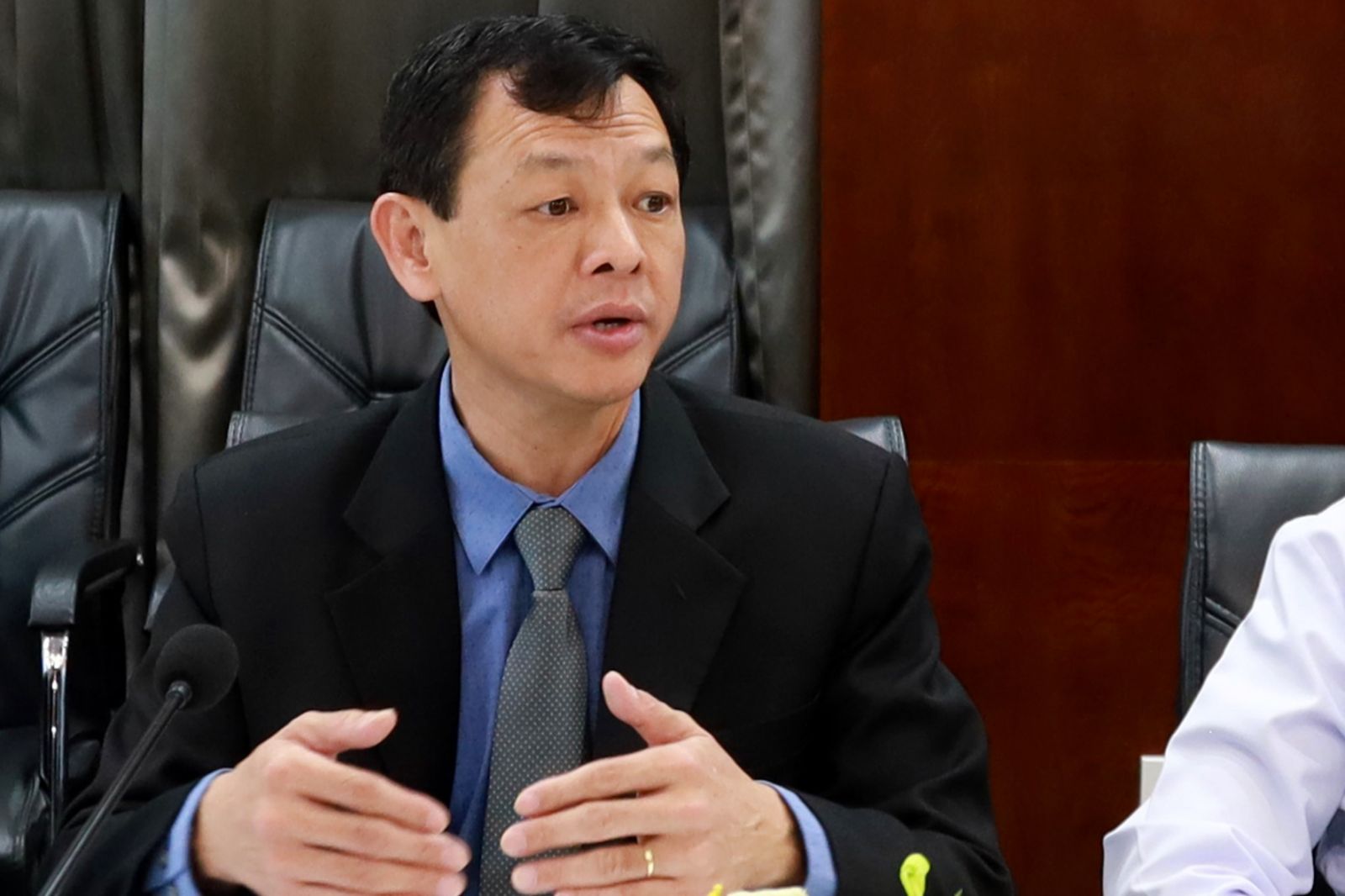 Bác sĩ Nguyễn Tri Thức, Giám đốc Bệnh viện Chợ Rẫy phát biểu tại lễ ký kết.