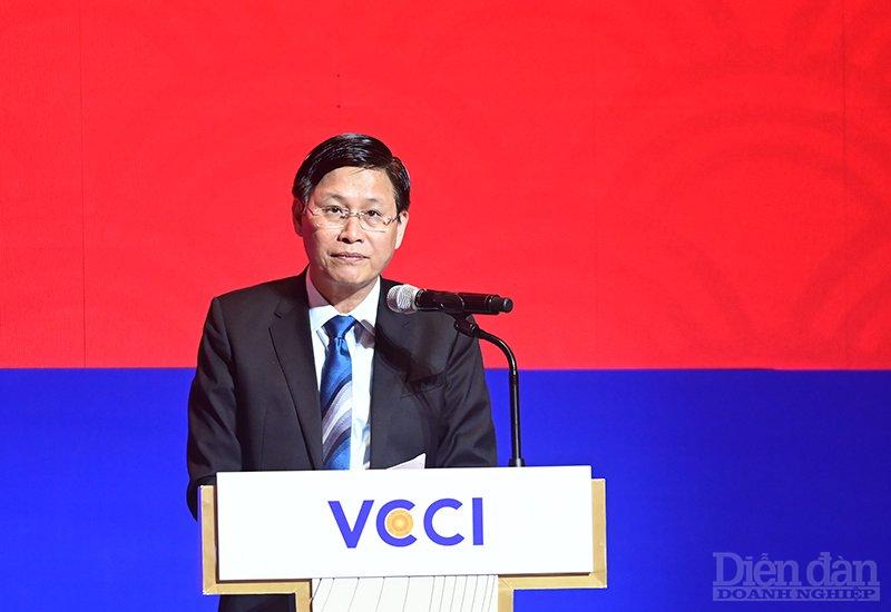 Phó chủ tịch UBND tỉnh Bà Rịa – Vũng Tàu Lê Ngọc Khánh phát biểu tại buổi gặp gỡ.