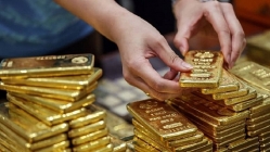 Giá vàng ngày 1/3: Chứng khoán bị bán tháo, vàng bật tăng mạnh