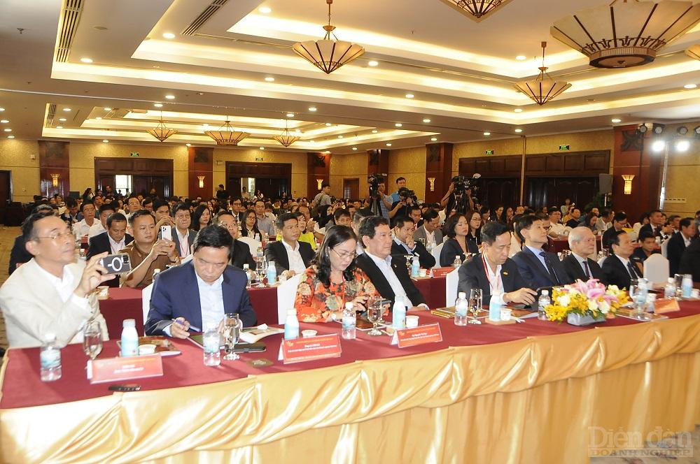 Các đại biểu và doanh nghiệp tham dự Diễn đàn - Ảnh: Đình Đại.