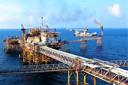 Giá dầu thô ảnh hưởng đến chu kỳ kinh doanh của ngành dầu khí tại Việt Nam