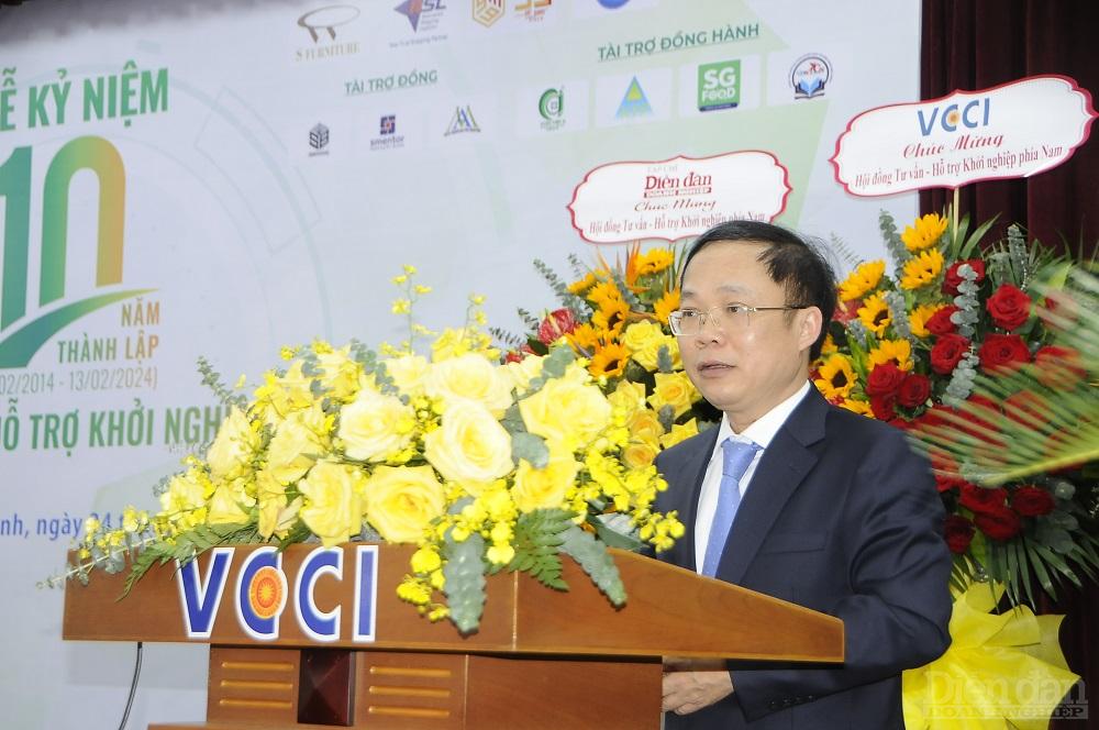Phó chủ tịch VCCI Bùi Trung Nghĩa phát biểu tại Lễ kỷ niệm - Ảnh: Đình Đại.