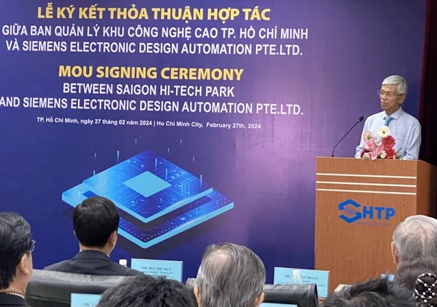 Phó Chủ tịch UBND TP.HCM Võ Văn Hoan phát biểu tại Lễ ký kết.