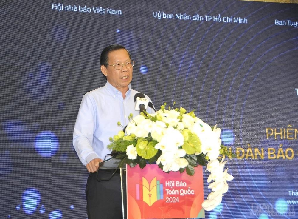 Chủ tịch UBND TP.HCM Phan Văn Mãi phát biểu tại Diễn đàn.