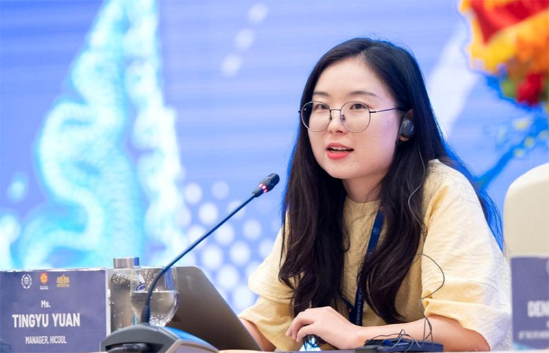 Bà Tingyu Yuan - chuyên gia trong lĩnh vực doanh nghiệp công nghệ và có chuyên môn về quản trị và luật của HICOOL phát biểu