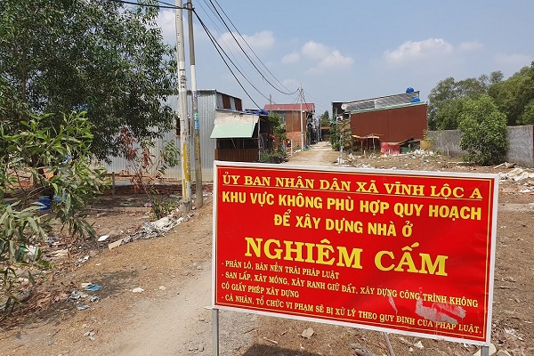 UBND xã Vĩnh Lộc A cảnh báo việc nghiêm cấm xây dựng nhà không phép, xây dựng trên đất nông nghiệp