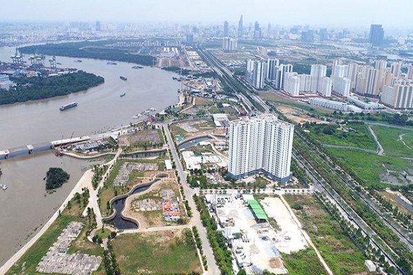 Dự án khu dân cư 30,2ha được Novaland giới thiệu ra thị trường năm 2018 với tên gọi Water Bay nằm trên trục đường Mai Chí Thọ, phường Bình Khánh. Dự án có quy mô 12 block, cung ứng khoảng 5.000 căn hộ, 3.000 officetel và 250 shophouse.