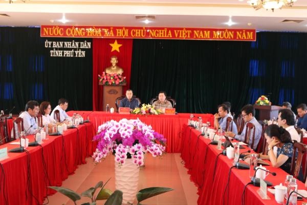 Chiều nay 26/3, UBND tỉnh Phú Yên quyết định họp khẩn để lắng nghe ý kiến của doanh nghiệp, tìm giải pháp tháo gỡ khó khăn cho doanh nghiệp do ảnh hưởng từ dịch Covid-19.