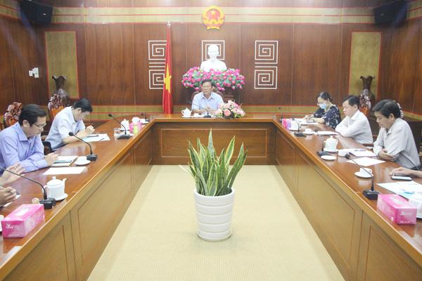 Phó Chủ tịch UBND tỉnh Sóc Trăng,p/Lê Văn Hiểu đã có cuộc họp với lãnh đạo một số sở ngành và UBND huyện Cù Lao Dung để nghe đề xuất về việc lập quy hoạch phát triển du lịch ở huyện Cù Lao Dun