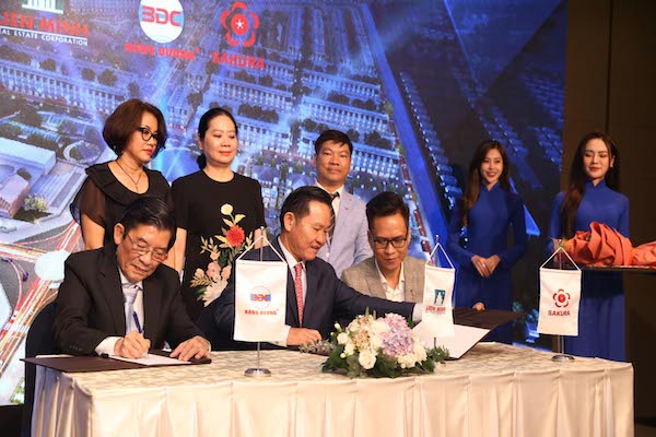 Công ty Băng Dương và Công ty Sakura chính thức “bắt tay” phát triển dự án Khu đô thị Vị Thanh New City, với hàng loạt các hạng mục hạ tầng giao thông đồng bộ, hiện đại nhất tỉnh Hậu Giang.