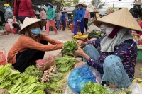 CẢM XÚC XUÂN: Phiên chợ chiều cuối năm ở TP HCM