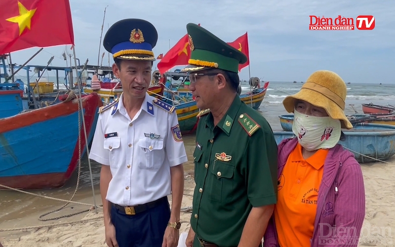 lần thứ 06 Chương trình “Cảnh sát biển đồng hành với ngư dân” đến với bà con nhân dân, ngư dân trên địa bàn tỉnh Bình Thuận