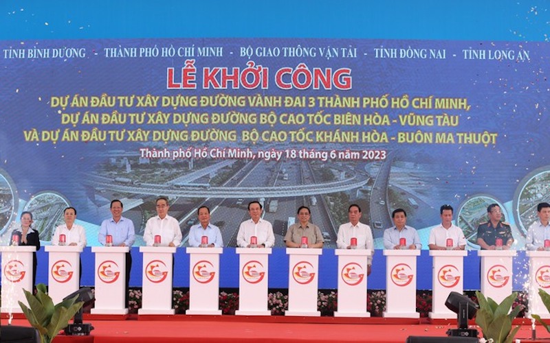 Ngày 18/6/2023, chính thức khởi công 3 dự án đường Vành đai 3 TP.HCM; cao tốc Biên Hòa - Vũng Tàu và Khánh Hòa - Buôn Ma Thuột, dưới sự điều hành của Thủ tướng Phạm Minh Chính.