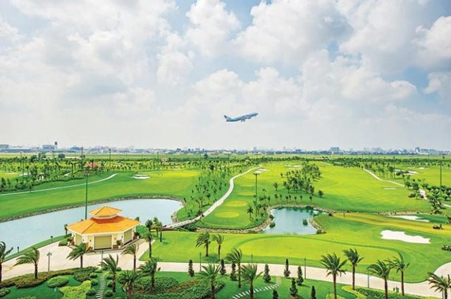 Để giải bài toán sân bay quốc tế cấp quốc gia Tân Sơn Nhất thì không còn cách nào khác là phải điều chỉnh quy mô, công năng và như vậy bắt buộc phải lấy lại đất sânp/golf.
