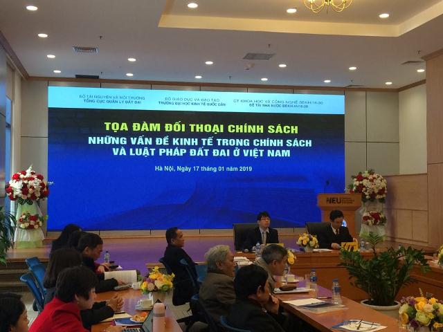 Hạn chế của chính sách làm thất thoát nguồn thu từ đất, tạo nên bất cập trong quản lý đất đai. Ảnh: Nguyễn Việt