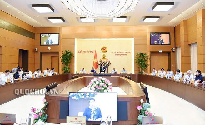 sáng ngày 12/08, Ủy ban Thường vụ Quốc hội cho ý kiến về việc bổ sung dự toán ngân sách nhà nước năm 2019 (vốn ngoài nước) cho 02 tỉnh Hà Tĩnh và Quảng Bình. 