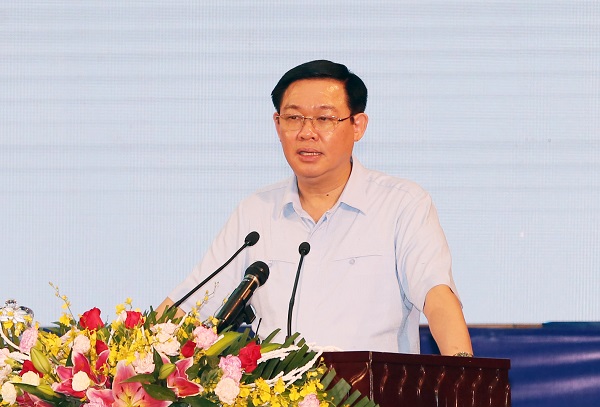 Phó Thủ tướng Vương Đình Huệ phát biểu chỉ đạo Hội nghị. Ảnh: Thành Chung