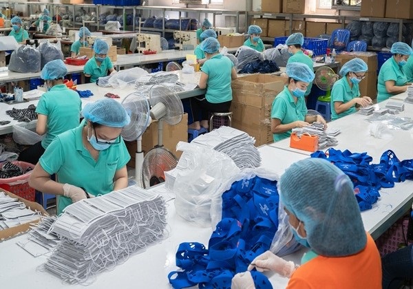 Dự kiến từ nay đến cuối tháng 2, Tập đoàn dệt may Việt Nam có khả năng cung ứng ra thị trường 10 triệu chiếc khẩu trang.