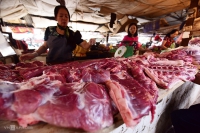 Cần “giải cứu” giá thịt lợn cho người tiêu dùng